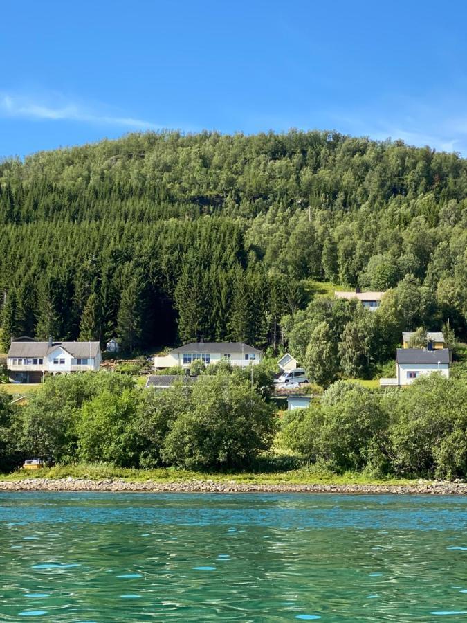 Lyngen, Mackay Appartment, Lyngen Lyngseidet المظهر الخارجي الصورة